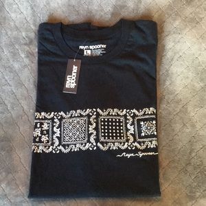 Men’s light weight 100% cotton navy blue t-shirt